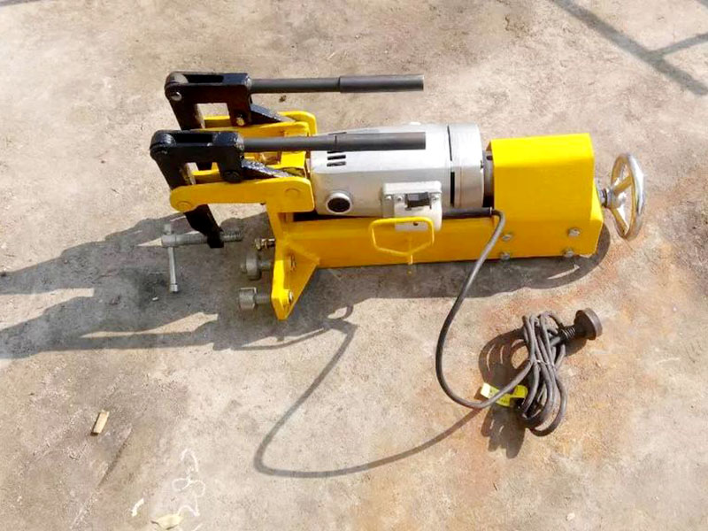 內(nèi)燃鋼軌鉆孔機(jī)怎么操作使用？