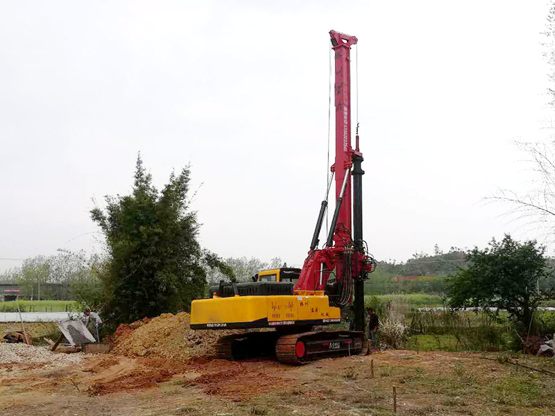 鉆孔機怎么打地基？地基好工具